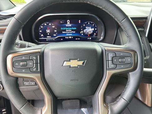 Used 2024 Chevrolet Tahoe High Country AWD/4WD image 22