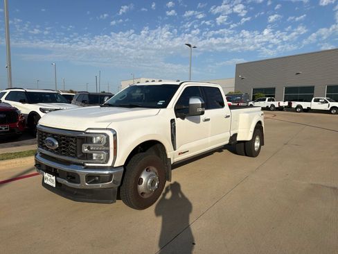 Used 2025 Ford F350 Lariat w/ Lariat Ultimate Package AWD/4WD image 3