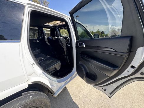 Used 2015 Jeep Grand Cherokee Altitude AWD/4WD image 21