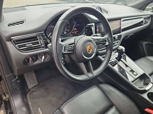 Used 2024 Porsche Macan AWD/4WD image 13