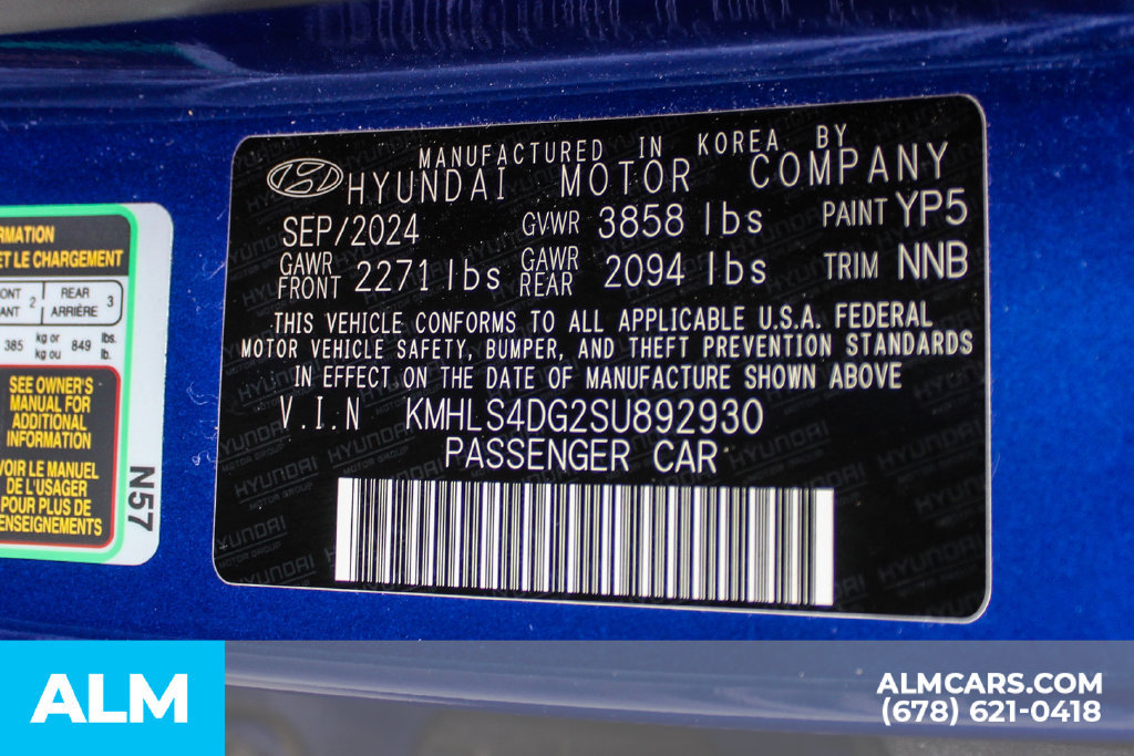 Used 2025 Hyundai Elantra SEL FWD image 39