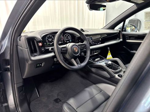 New 2026 Porsche Cayenne AWD/4WD image 4