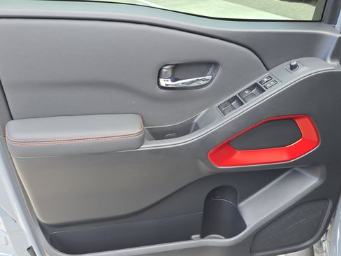 Used 2024 Nissan Frontier Pro-X image 19