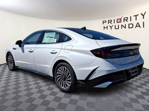 New 2026 Hyundai Sonata Limited FWD image 6