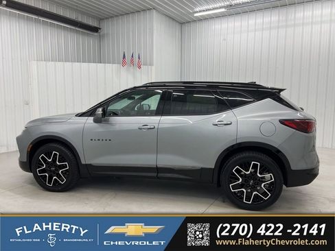 Used 2024 Chevrolet Blazer RS w/ Enhanced Convenience Package FWD image 5