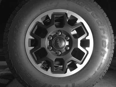 Used 2025 Toyota Tacoma TRD Off-Road image 14