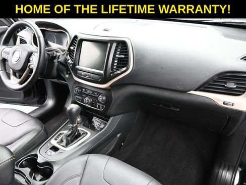 Used 2018 Jeep Cherokee Limited AWD/4WD image 52