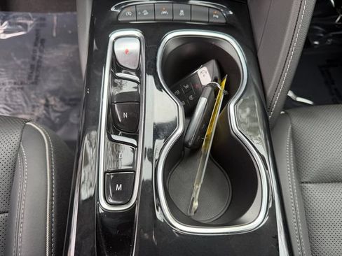 Used 2023 Buick Envision Essence AWD/4WD image 28