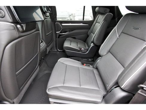 New 2026 Cadillac Escalade Luxury w/ Touring Package AWD/4WD image 7