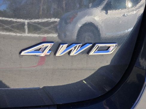 Used 2022 Ford Explorer Limited w/ Equipment Group 301A image 12