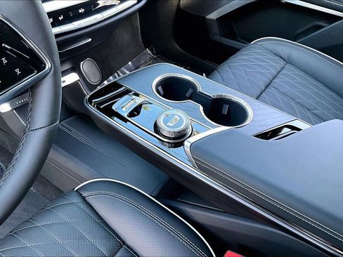 New 2026 Cadillac Lyriq V w/ LPO, Floor Liner Package AWD/4WD image 10