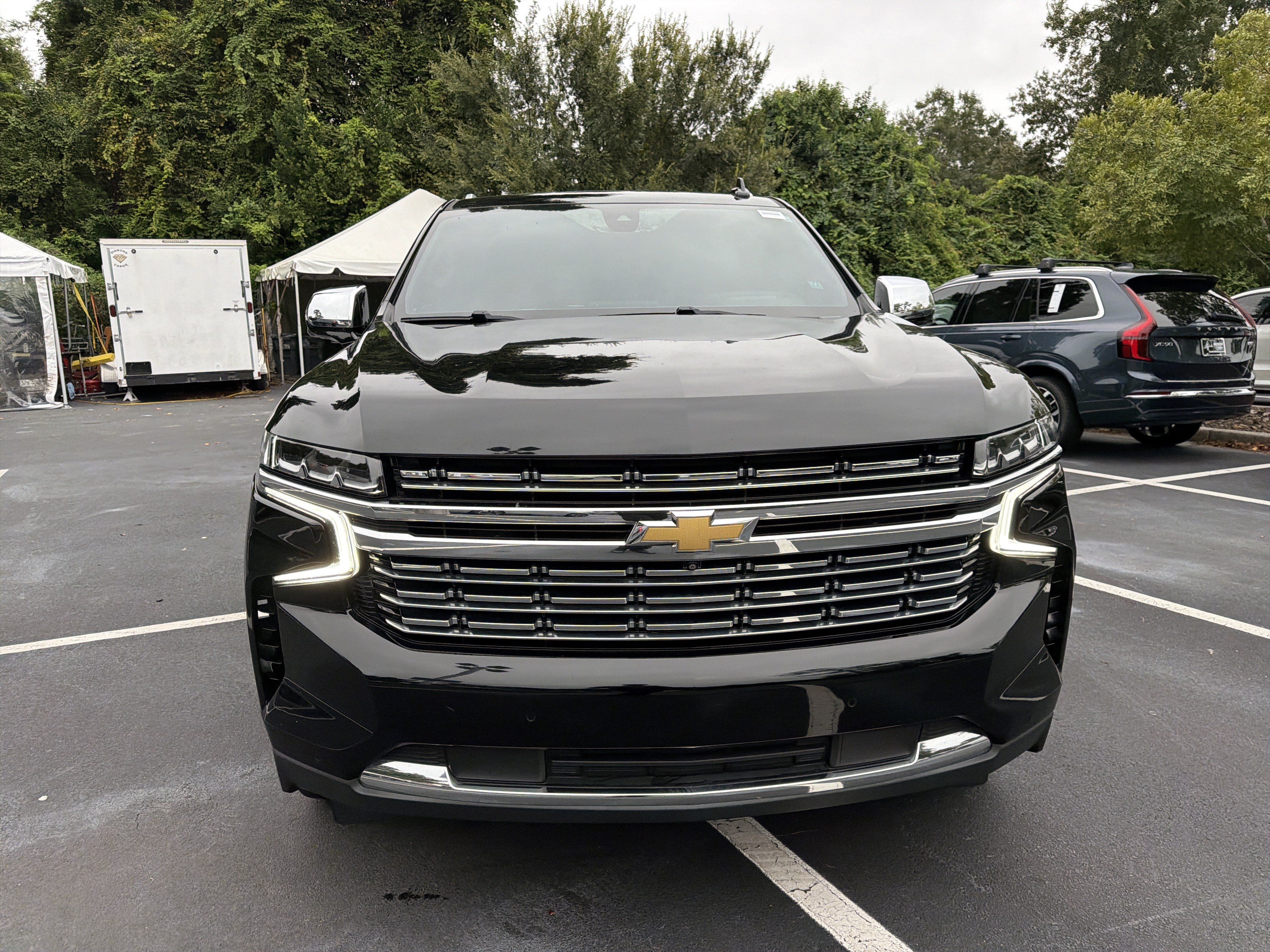 Used 2021 Chevrolet Tahoe Premier w/ Premium Package RWD image 3