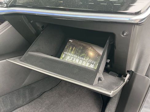 Used 2025 Jeep Wagoneer S Limited image 34