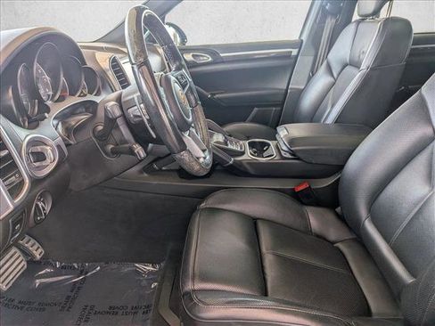 Used 2016 Porsche Cayenne S image 11