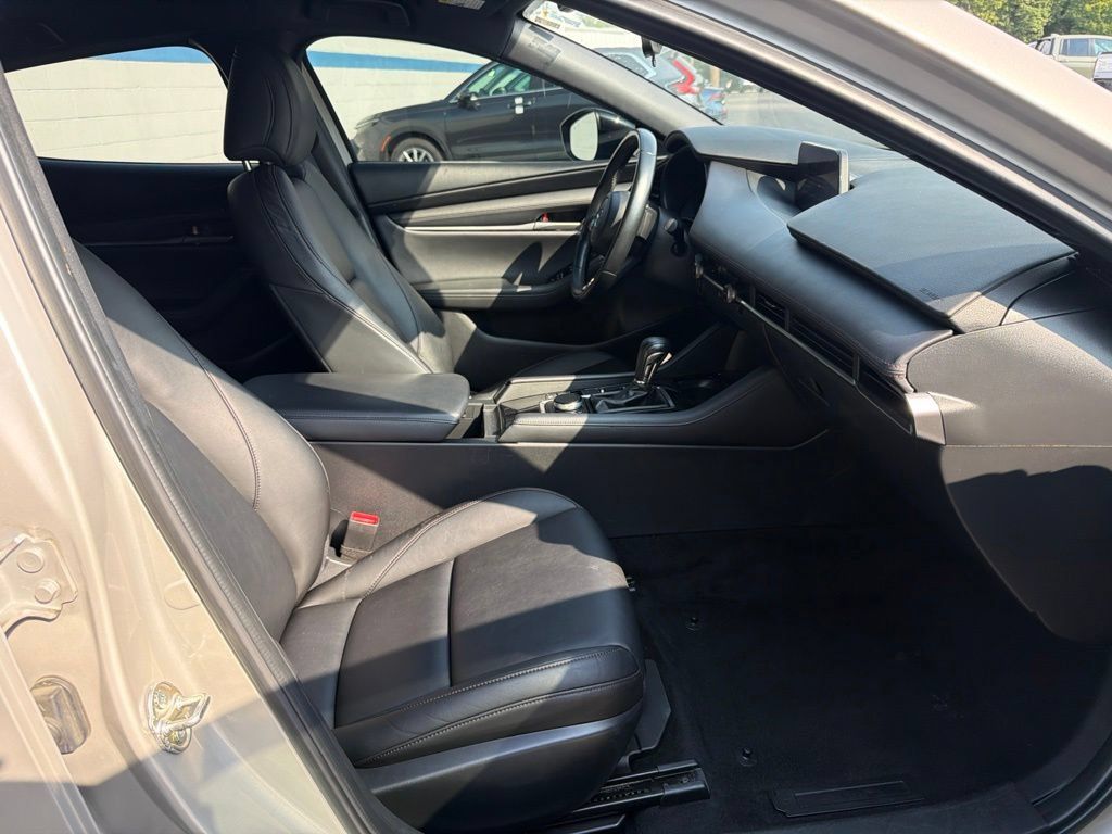 Used 2024 MAZDA MAZDA3 s FWD image 23
