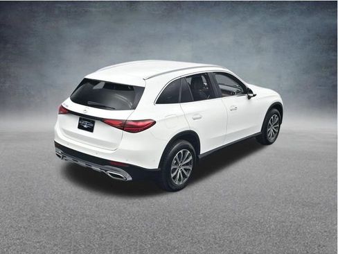 Used 2024 Mercedes-Benz GLC 300 image 42