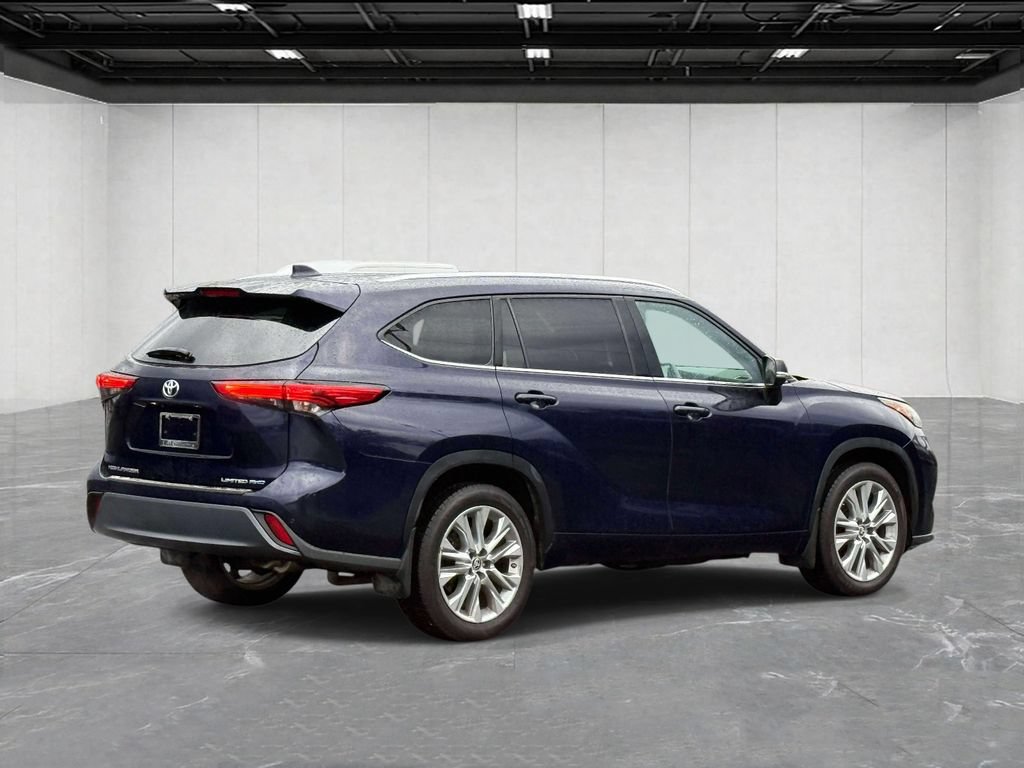 Used 2023 Toyota Highlander Limited AWD/4WD image 5