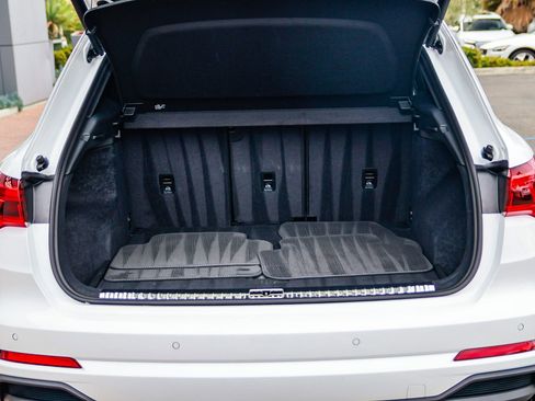 Used 2025 Audi Q3 2.0T Premium w/ Convenience Package image 29