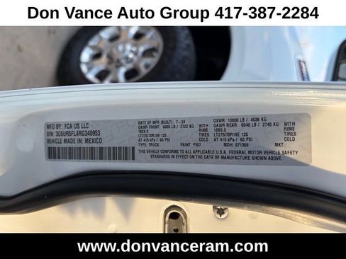 Used 2024 RAM 2500 Laramie AWD/4WD image 28