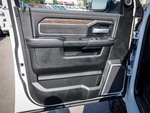 Used 2020 RAM 3500 Laramie AWD/4WD image 15