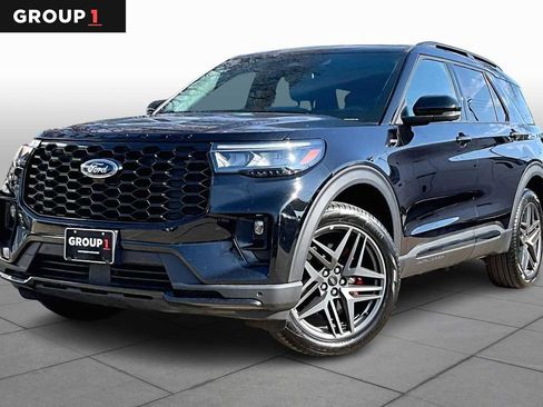 Used 2025 Ford Explorer ST-Line w/ ST-Line Street Pack image 1