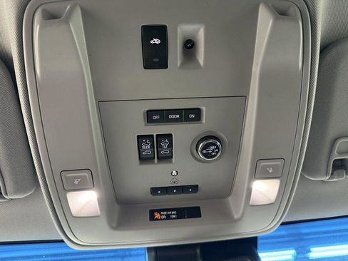 Used 2019 GMC Yukon XL Denali image 25