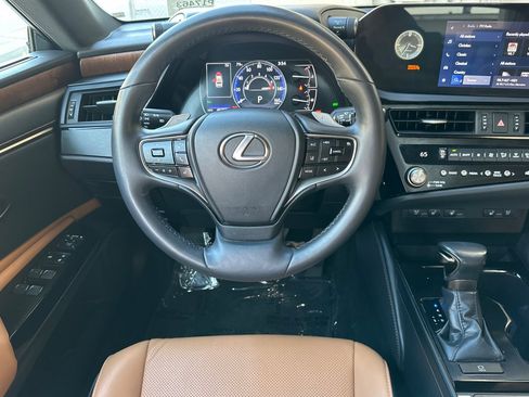 Used 2023 Lexus ES 350 w/ Premium Package image 17