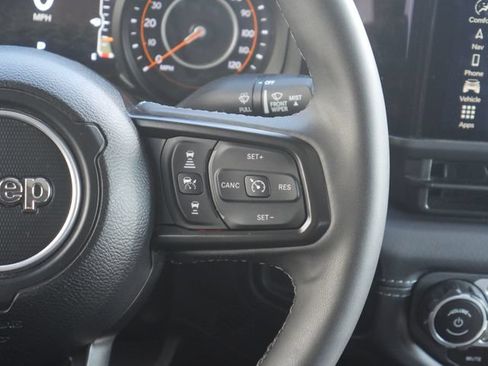 Used 2025 Jeep Gladiator Rubicon AWD/4WD image 20