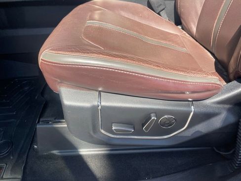 Used 2015 Ford F150 Platinum w/ Equipment Group 701A Luxury image 11