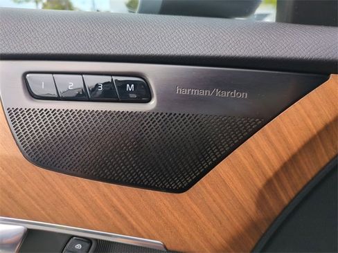 Certified 2023 Volvo XC90 T8 Plus image 25
