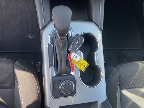 Used 2025 Chevrolet Blazer LT image 16