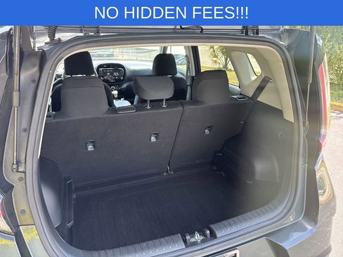 Used 2023 Kia Soul LX w/ LX Technology Package FWD image 34