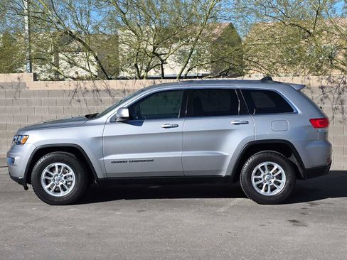 Used 2018 Jeep Grand Cherokee Laredo image 6