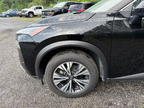 Used 2023 Nissan Rogue SV FWD image 6
