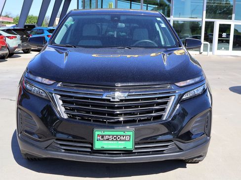 Used 2024 Chevrolet Equinox LS w/ LS Convenience Package image 3