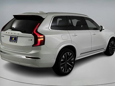 Certified 2026 Volvo XC90 B6 Plus w/ Protection Package Premier AWD/4WD image 4