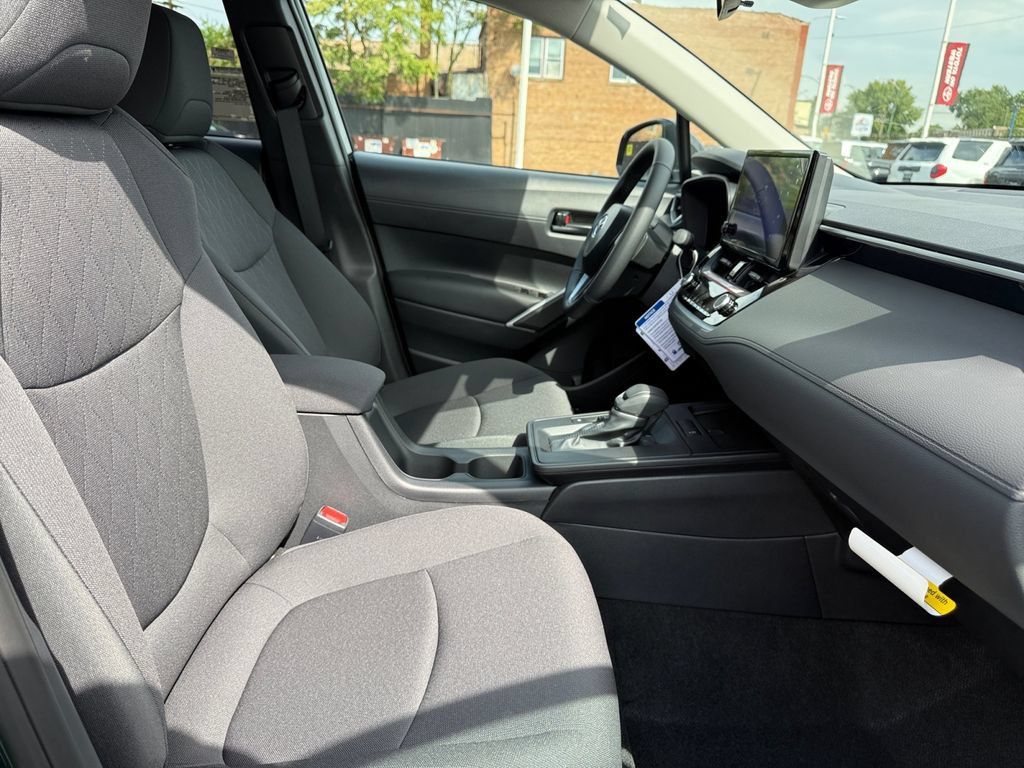 New 2026 Toyota Corolla Cross LE w/ Moonroof Package AWD/4WD image 18