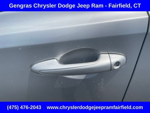 Used 2015 Toyota RAV4 Limited AWD/4WD image 41