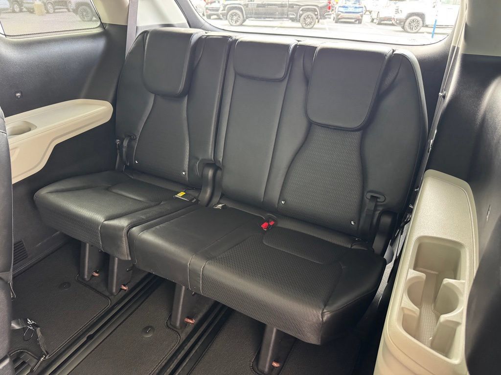Used 2023 Kia Carnival SX Prestige FWD image 29