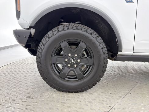 Used 2022 Ford Bronco Black Diamond AWD/4WD image 11
