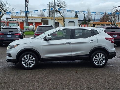 Used 2022 Nissan Rogue Sport S image 28