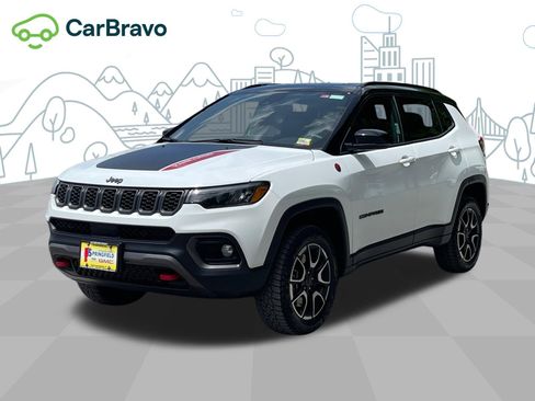 Used 2025 Jeep Compass Trailhawk AWD/4WD image 15