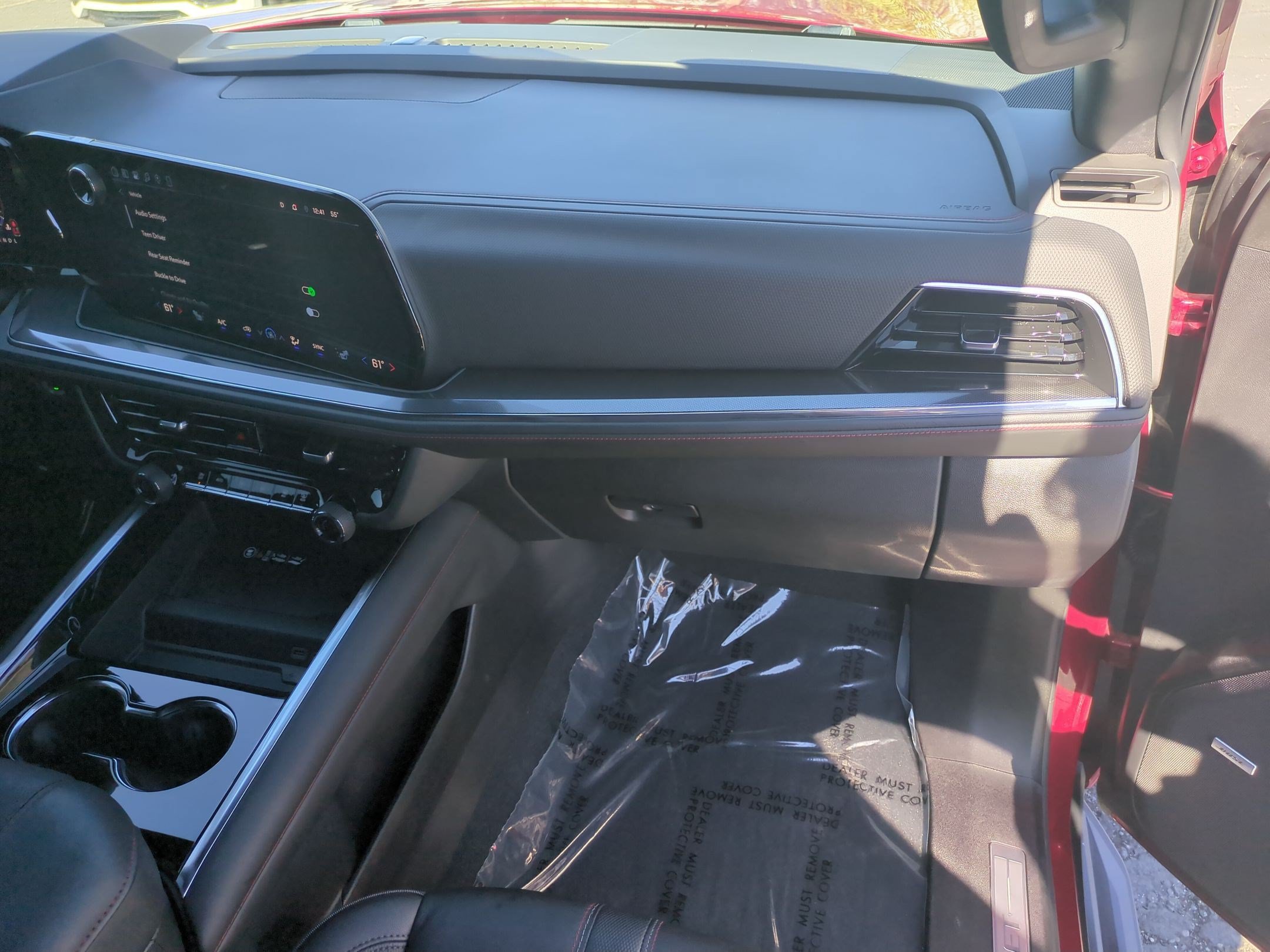 Used 2025 Chevrolet Tahoe RST w/ RST Performance Edition AWD/4WD image 30
