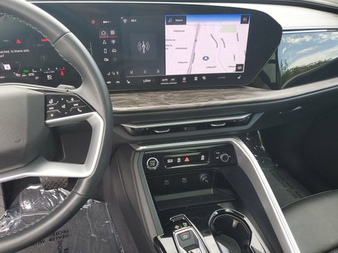Used 2025 Audi Q5 Premium w/ Convenience Package AWD/4WD image 22