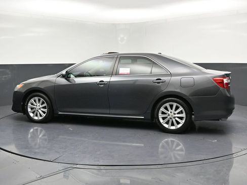 Used 2012 Toyota Camry XLE image 25