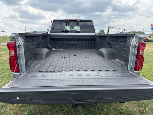Used 2025 Chevrolet Silverado 3500 LT AWD/4WD image 17