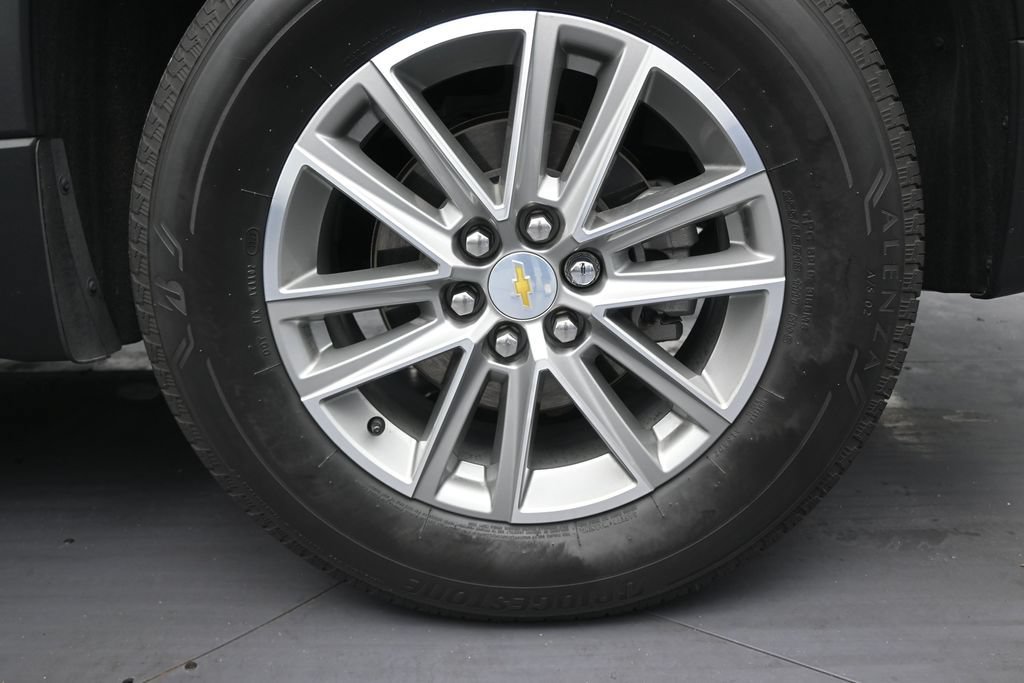 Used 2023 Chevrolet Traverse LT FWD image 10