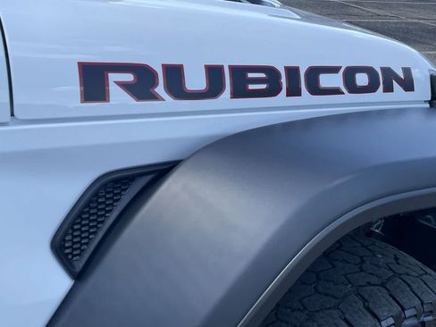 Used 2021 Jeep Gladiator Rubicon AWD/4WD image 40