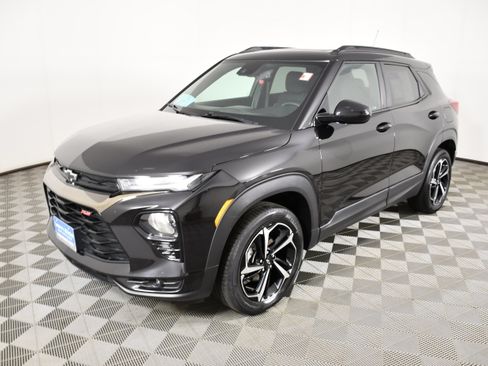 Used 2023 Chevrolet TrailBlazer RS w/ Sun and Liftgate Package AWD/4WD image 10