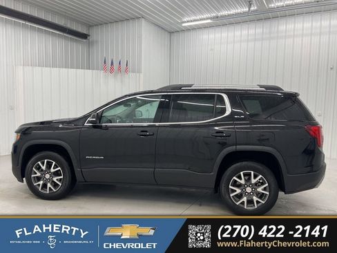 Used 2023 GMC Acadia SLE w/ Driver Convenience Package image 5